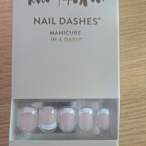 Nail Dashes Elegant Nude Press-On Nails